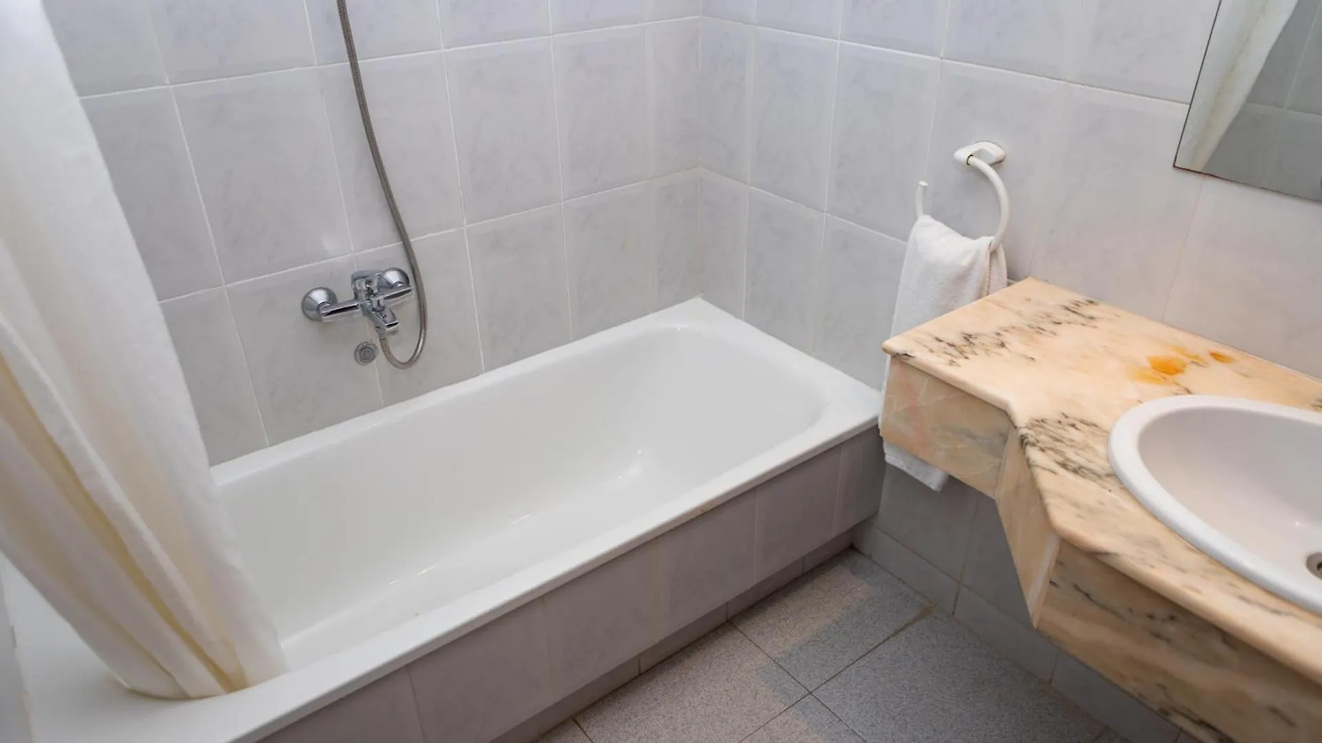 Hotel Haromar Calella